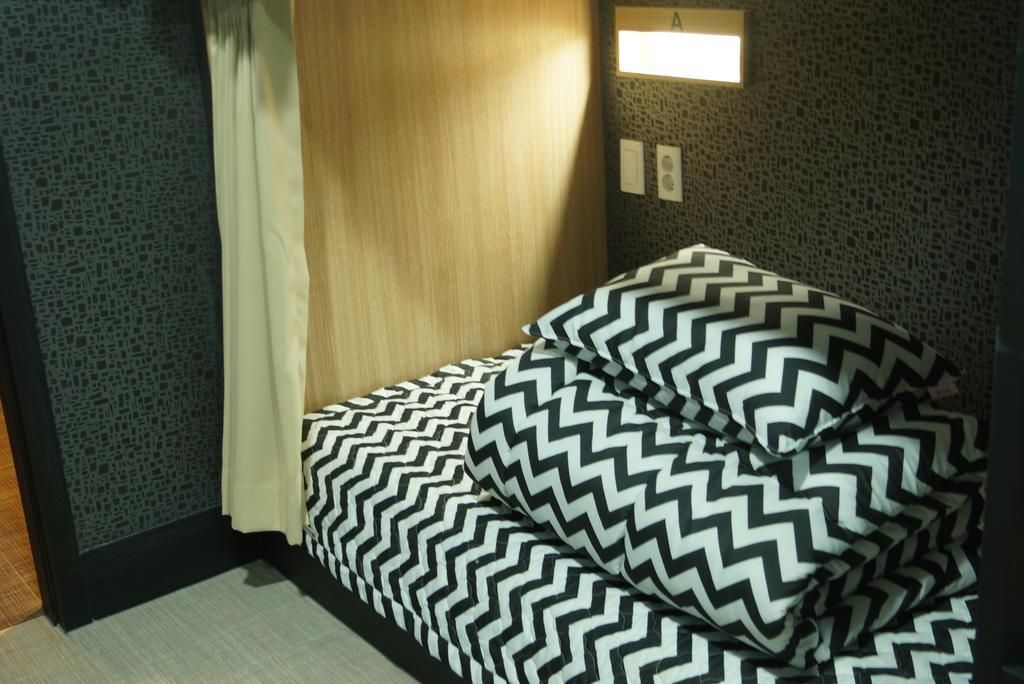 Mozzihostel Busan Station Exteriör bild
