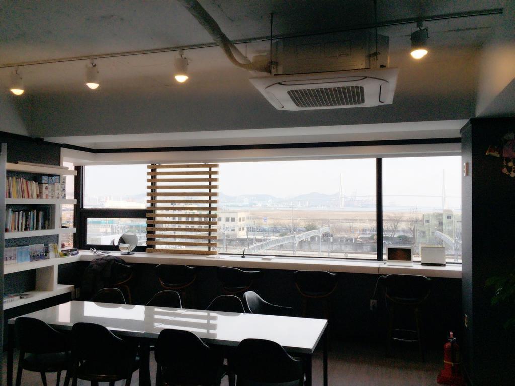 Mozzihostel Busan Station Exteriör bild